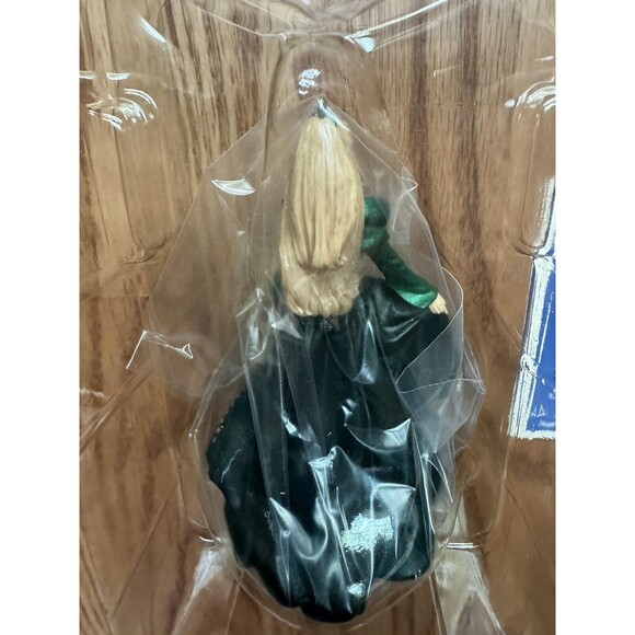 Hallmark 2004 Series‎ Ornament #5 ~ Celebration Barbie ~ Special Edition NIB - Picture 5 of 7